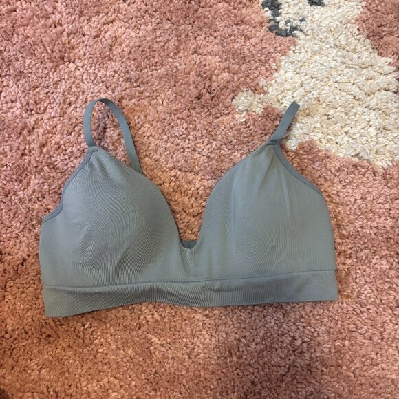 ThirdLove Light Green/Gray Smoothing V-Neck Padded Wireless Bra Size Medium - Picture 1 of 5
